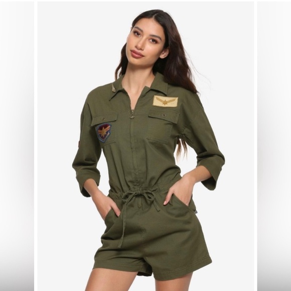 Her Universe Captain Marvel Cargo Romper Women’s M - Picture 8 of 9